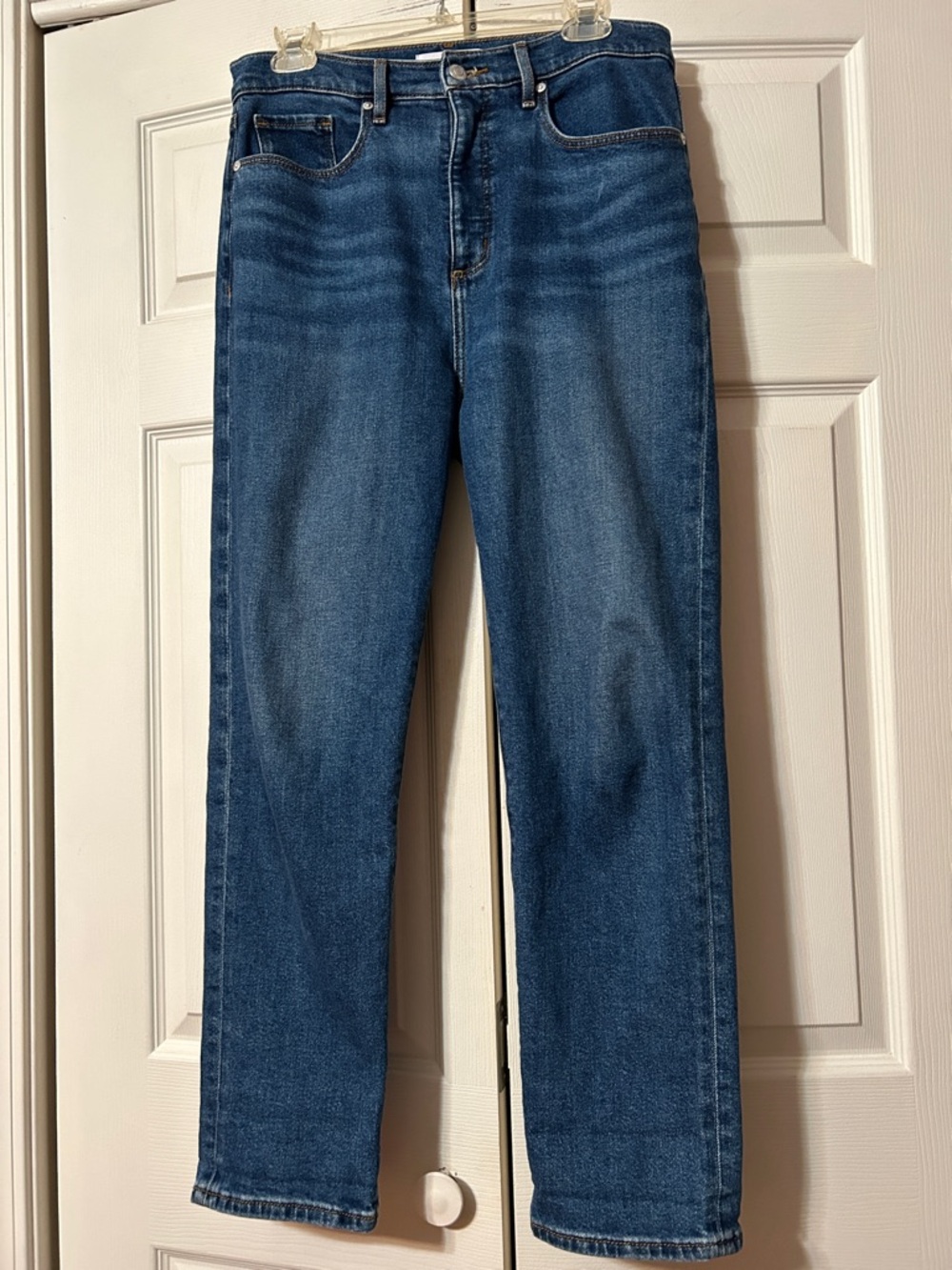 LOFT sz 6 Straight-Leg Slim Cut Jeans in Medium Blue Wash
